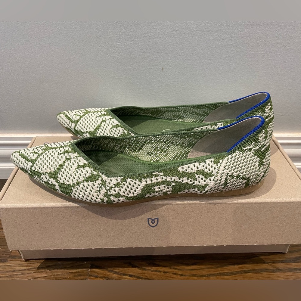 Rothy’s The Point size 9 in Meadow - Retired, Rare